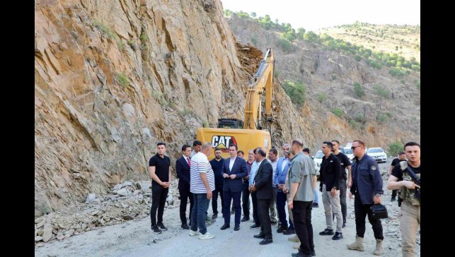 Bitlis Valisi Karakaya Hizan'da kamu yatırımlarını inceledi