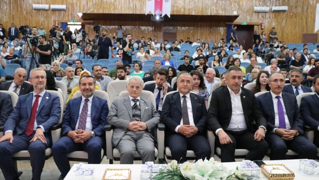 Fırat Üniversitesince Kırım Tatarlarının Milli Lideri Kırımoğlu'na fahri doktora ünvanı verildi