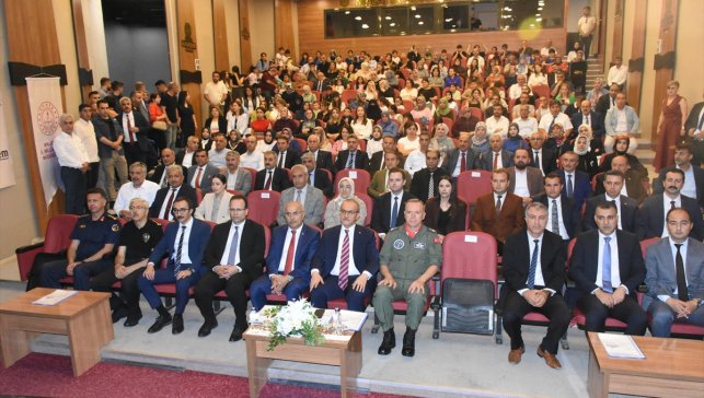 Malatya'da 7 bin 716 öğrenciyi kapsayan "ÖNEM" projesinin gala programı düzenlendi
