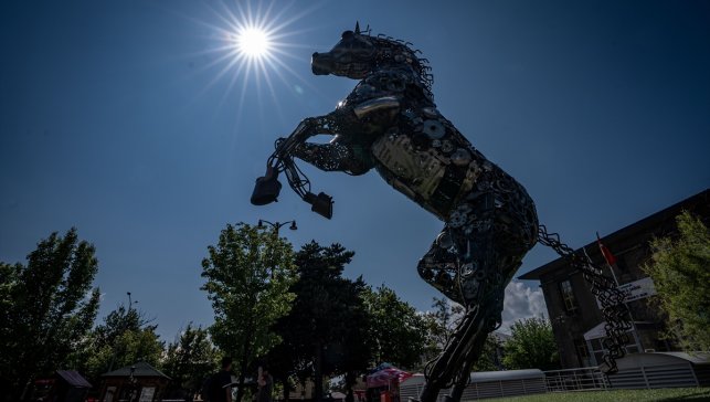 Erzurum'da belediye atölyelerinin atıklarıyla İklim ve Sıfır Atık Kafe kuruldu