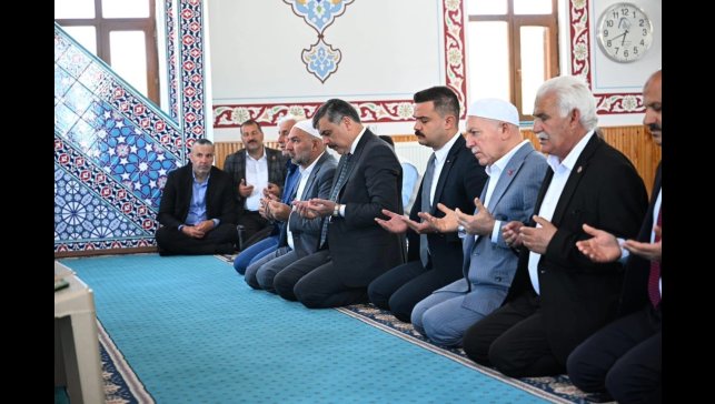 Vali Çiftçi ve Başkan Sekmen, mevlit programına katıldı