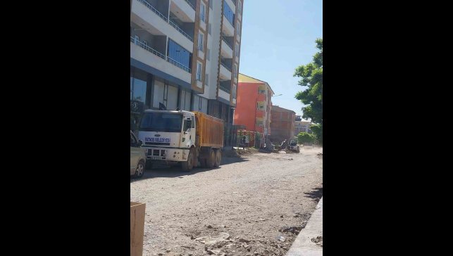 Patnos Belediyesi yol çalışmalarını sürdürüyor