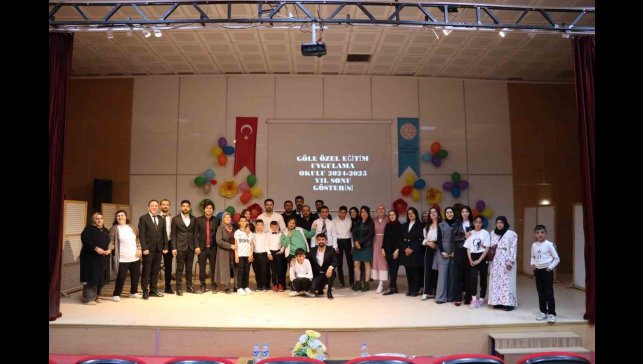 Özel Eğitim Uygulama Okulu öğrencilerinden muhteşem yılsonu gösterisi