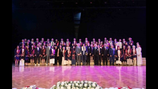 Diş Hekimliği Fakültesi mezuniyet töreni yapıldı