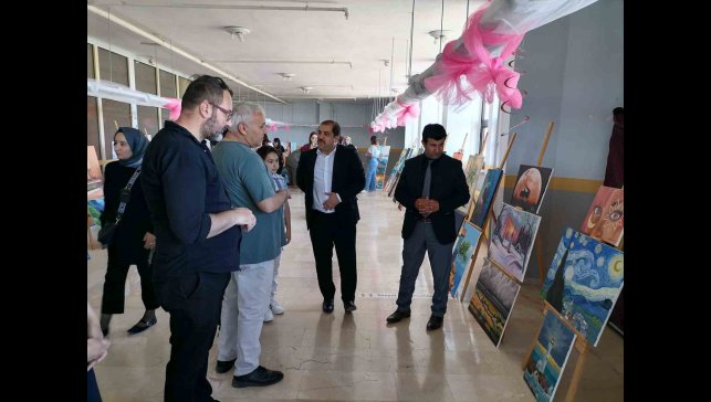 Hınıs'ta bir yıllık emeklerini sergilediler