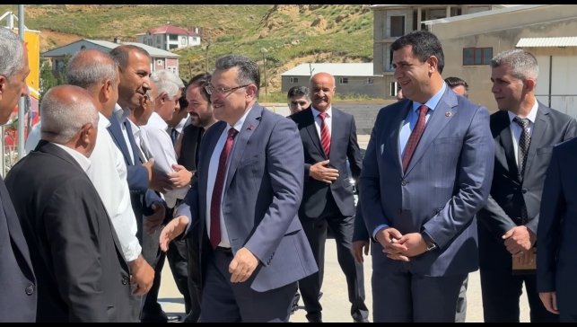 Trabzon Büyükşehir Belediye Başkanı Genç, Yüksekova'da