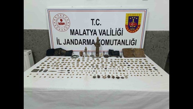 Malatya'da tarihi eser kaçakçılarına operasyon: 2 gözaltı