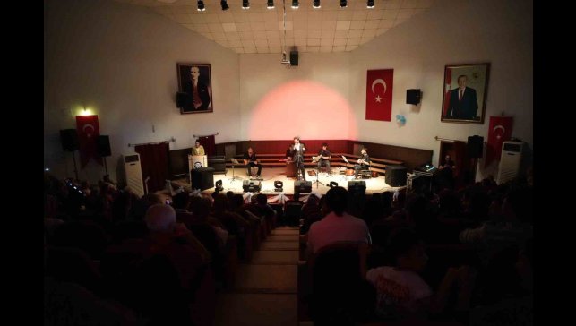 Canlı Sesler Yarışması'nda final heyecanı yaşandı