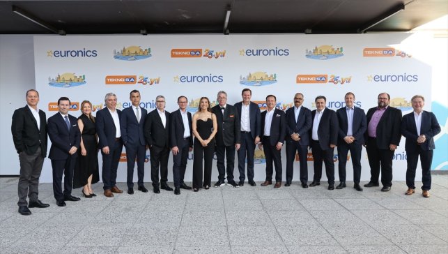 Teknosa, Euronics'in İstanbul'daki yıllık toplantısında iş ortaklarıyla buluştu
