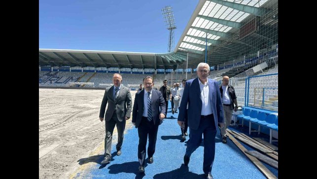 Milletvekili Altınok ve Öz, Kazımkarabekir Statı'ndaki zemin yenileme çalışmasını inceledi