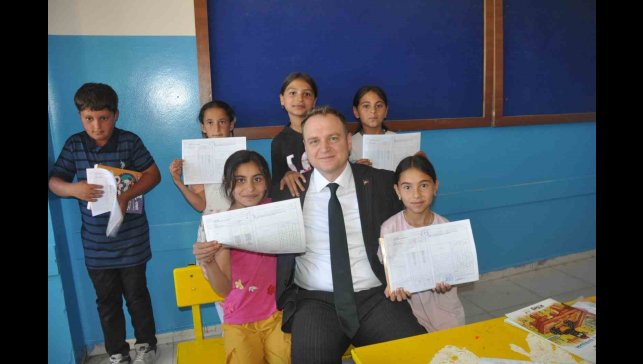 Bulanık'ta 18 bin öğrenci karne sevinci yaşadı