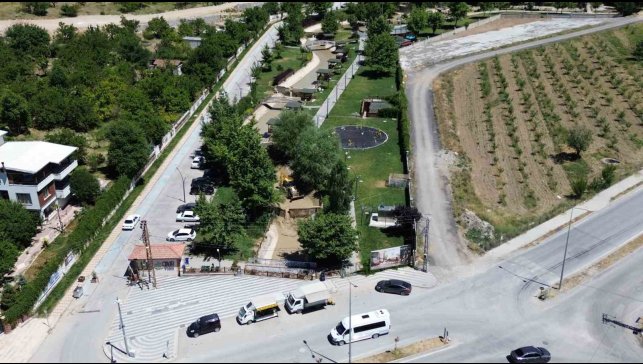 Battalgazi Belediyesi'nden Çınar Park'ta temizlik çalışması