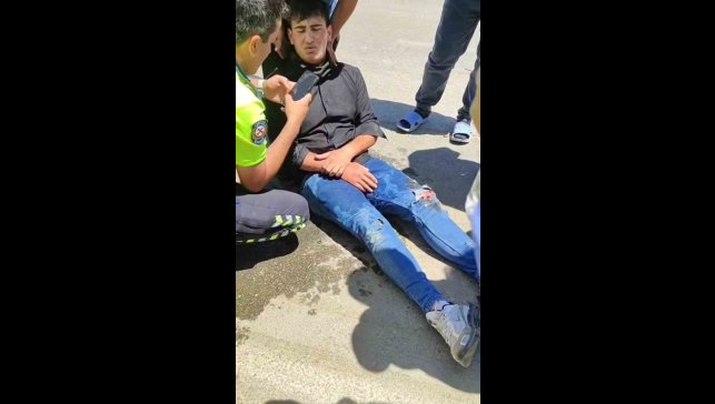 Muş'ta motosiklet ile hafif ticari araç çarpıştı: 1 yaralı