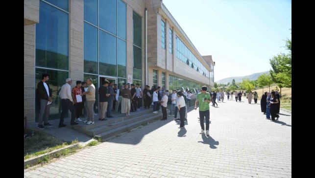 Muş'ta YKS'nin ikinci oturumu AYT başladı