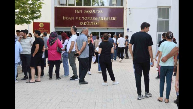 Elazığ'da YKS heyecanı devam ediyor