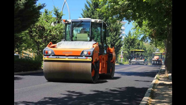 Elazığ'da yol bakım ve asfalt çalışmaları sürüyor