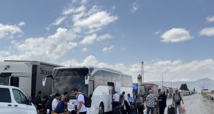 Gürbulak Sınır Kapısı'nda hava sahası etkisi: Karayolu tercih ediliyor