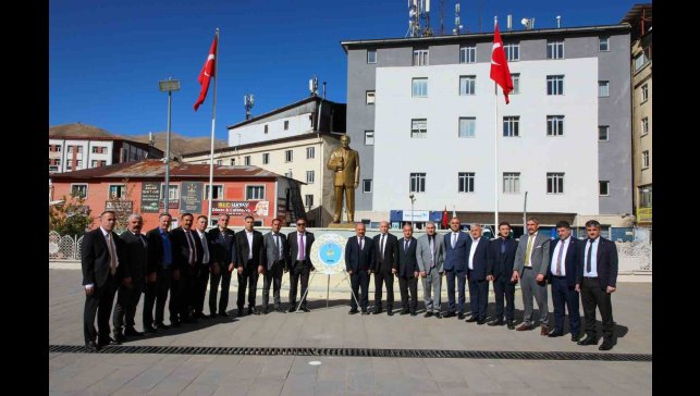 Hakkari'deki muhtarlardan ekmek zammına tepki