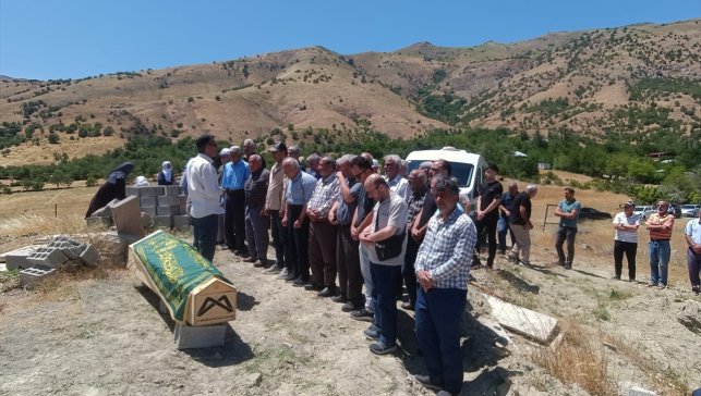 Batman'daki trafik kazasında ölen Yılmaz'ın cenazesi Elazığ'da defnedildi
