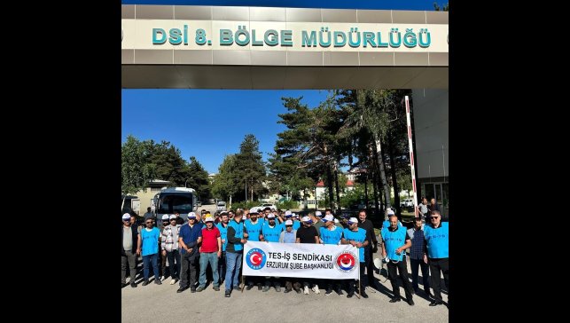 Kamu işçileri Erzurum'da eylem yaptı
