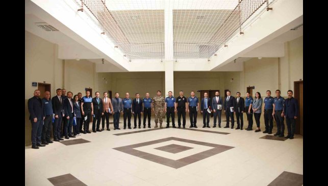 Sınır ötesinde görevlendirilen polisler uğurlandı