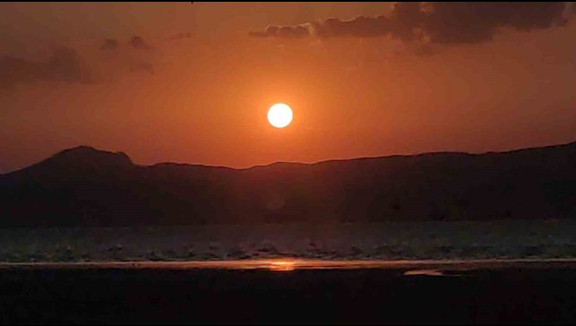 Erçek Gölü'nde muhteşem gün batımı