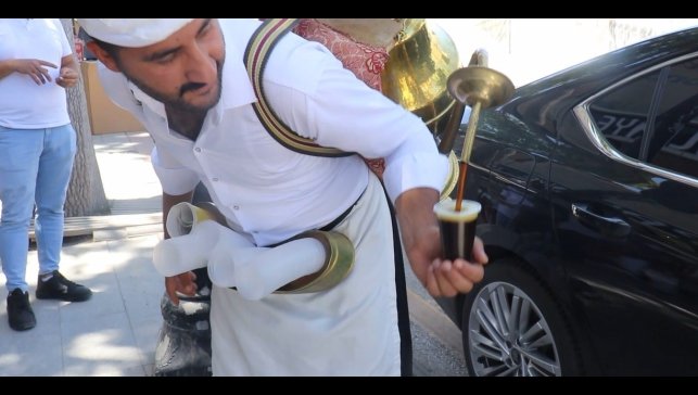 Malatyalılar, meyan kökü şerbetiyle serinliyor