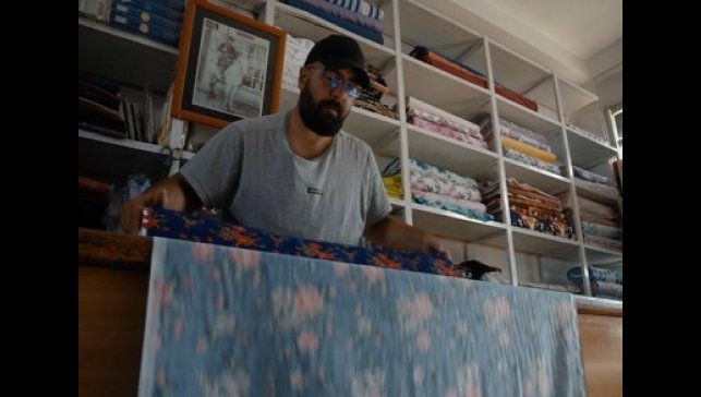 Erzincan'da 3 kuşak hizmet veren kumaşçı dükkanı, değişen modanın değil dostluğun ve güvenin adresi oldu