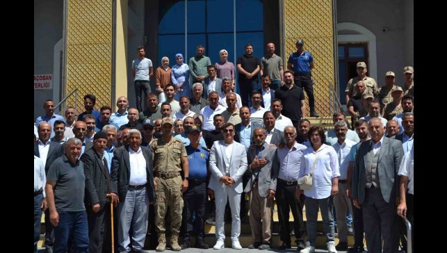 Karaçoban da Kaymakam ve İlçe Jandarma komutanına anlamlı uğurlama