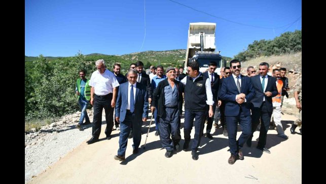 Tunceli'de köy yolları sıcak asfalta tanışıyor