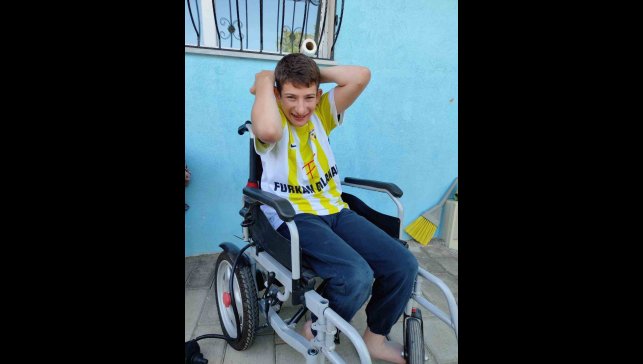 Muşlu Ses Sanatçısı Furkan Dilanar sözünü tuttu