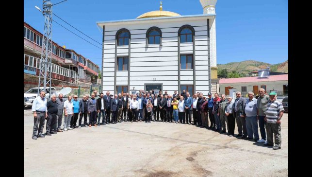 Vali Aydoğdu, Ekecik köyünde vatandaşların taleplerini dinledi