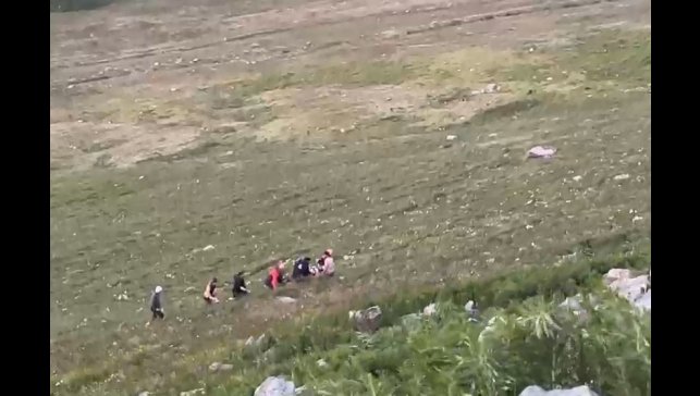 Kontrolden çıkan otomobil uçuruma yuvarlandı: 2 yaralı