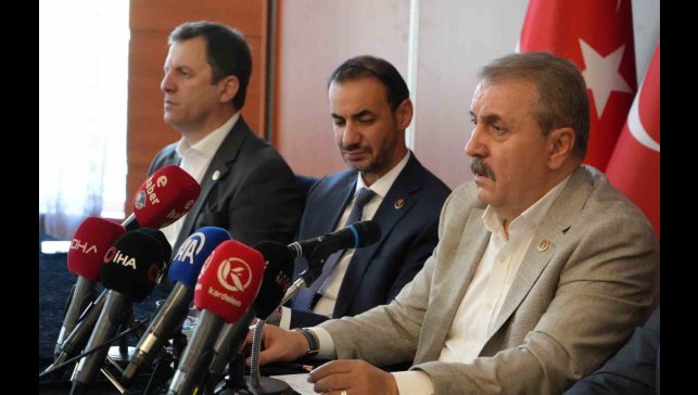 BBP Genel Başkanı Mustafa Destici; "Siyasi partilerin kurultaylarıyla ilgili kararı ilçe seçim kurulu verir, Yüksek Seçim Kurulu onaylar"