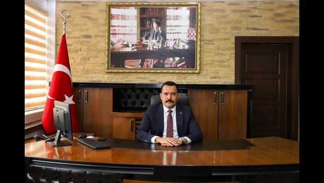 Van'ın Muradiye Kaymakamı Türkmenoğlu göreve başladı