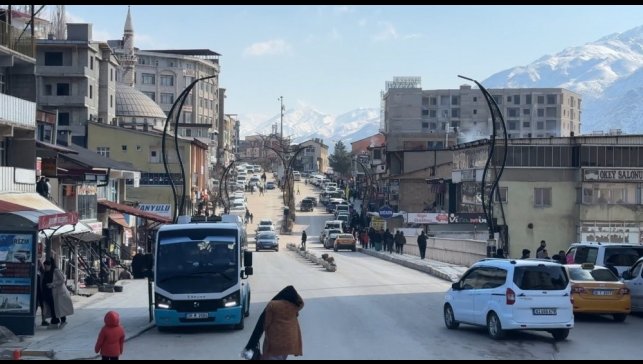 Şemdinli'de 4.4 büyüklüğünde deprem meydana geldi