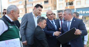 Ağrı Valisi Mustafa Koç, Karasu Deresi ve Taşlı Deresi Köprüsü’nde İncelemelerde Bulundu