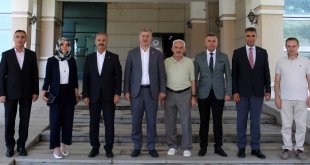 Prof. Dr. Yusuf Çetin, AİÇÜ Eğitim Fakültesi Dekanlığına Atandı