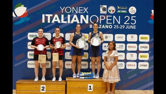 Erzincan badminton takımı İtalya'dan madalya ile döndü