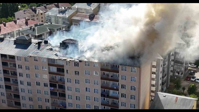 Muş'ta 9 katlı binada yangın çıktı