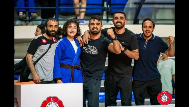 Ertuğrul Dönmez'e milli davet