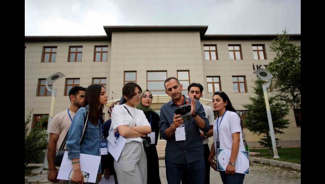 AİÇÜ'de "Gökyüzüne Çık, Kadrajını Keşfet" projesi ile dron ve video eğitimi verildi