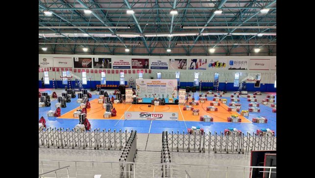 Büyükşehir'den Amatör Spor Kulüplerine 10 Milyon TL'lik Malzeme Desteği