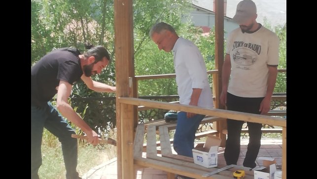 Hakkari'de tahrip edilen 'Şehit Çetin Deniz Parkı' onarıldı