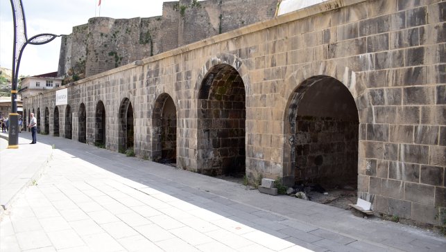 Bitlis Vakıflar Bölge Müdürlüğü 6 ilde restorasyon çalışmalarını sürdürüyor