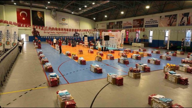 Amatör spor kulüplerine 10 Milyon TL değerinde malzeme desteği sağlandı
