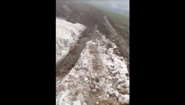 Ardahan'da temmuzda karla mücadele devam ediyor