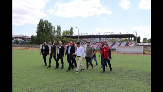 Kaymakam Koşansu yapımı devam eden spor merkezlerini ziyaret etti