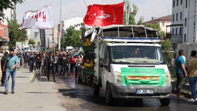 Kars ve Ağrı'da Kerbela şehitleri anıldı