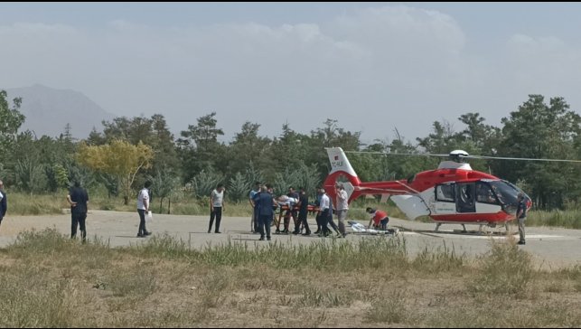 70 yaşındaki hasta ambulans helikopter ile Van'a getirildi